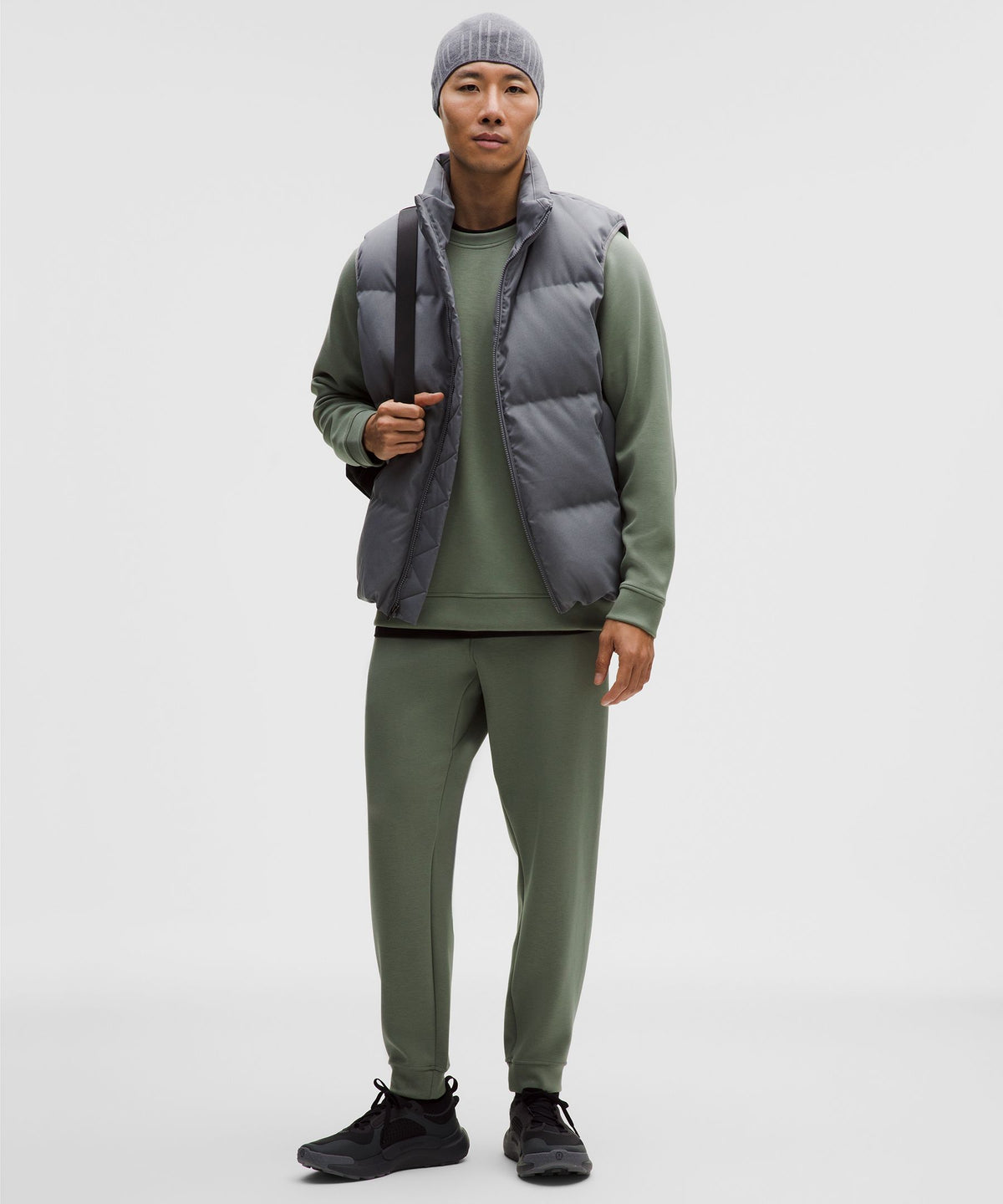 Smooth Spacer Classic-Fit Crew