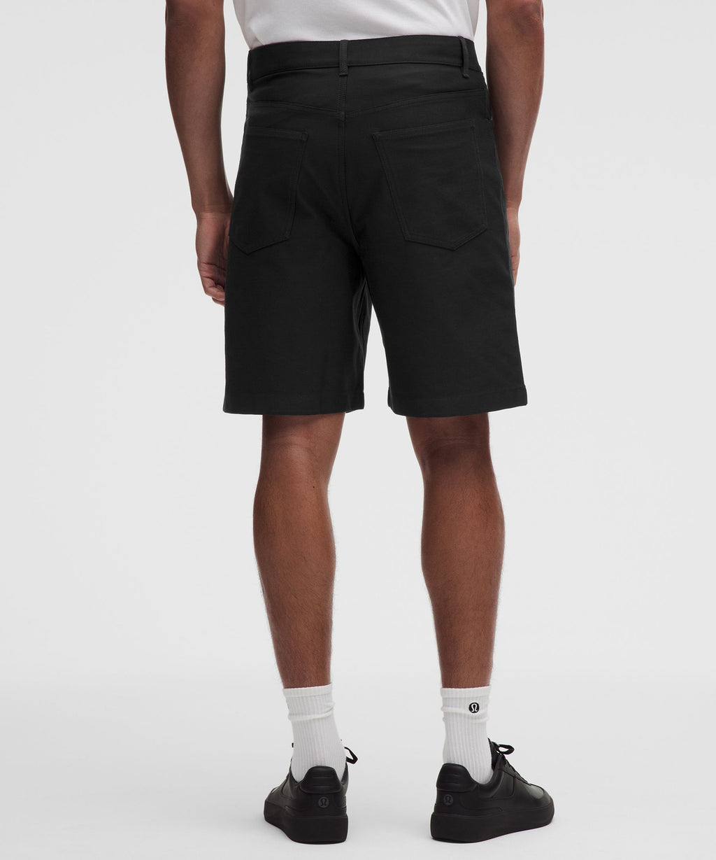 EasyFive Relaxed-Fit Short 9"