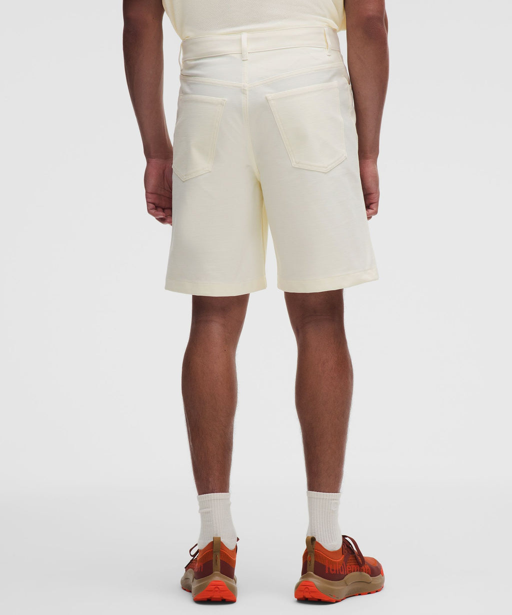 EasyFive Relaxed-Fit Short 9"