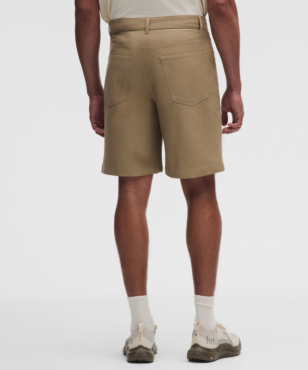 EasyFive Relaxed-Fit Short 9"