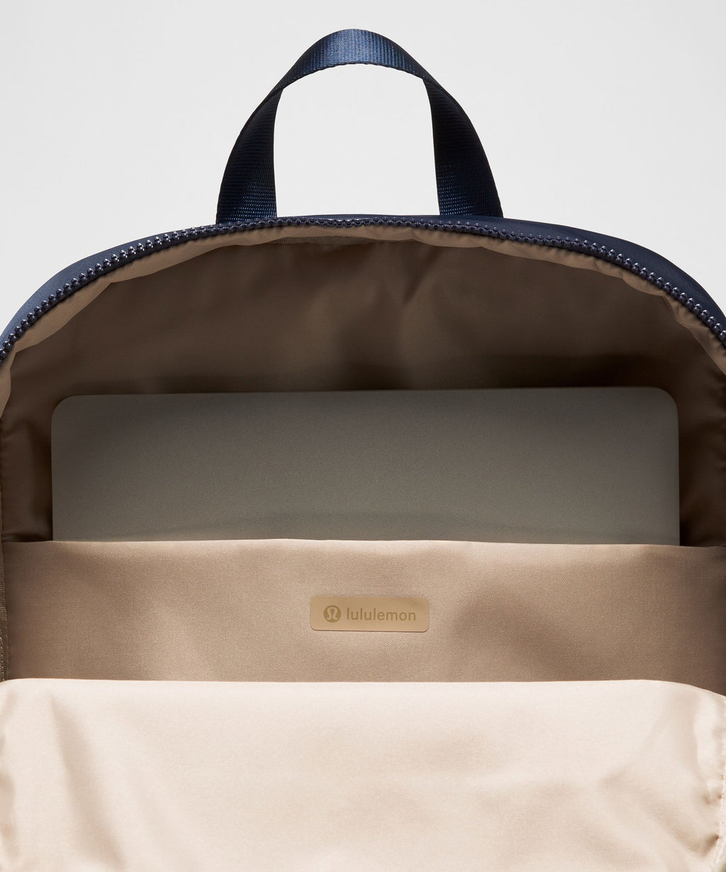 Everywhere Backpack 22L