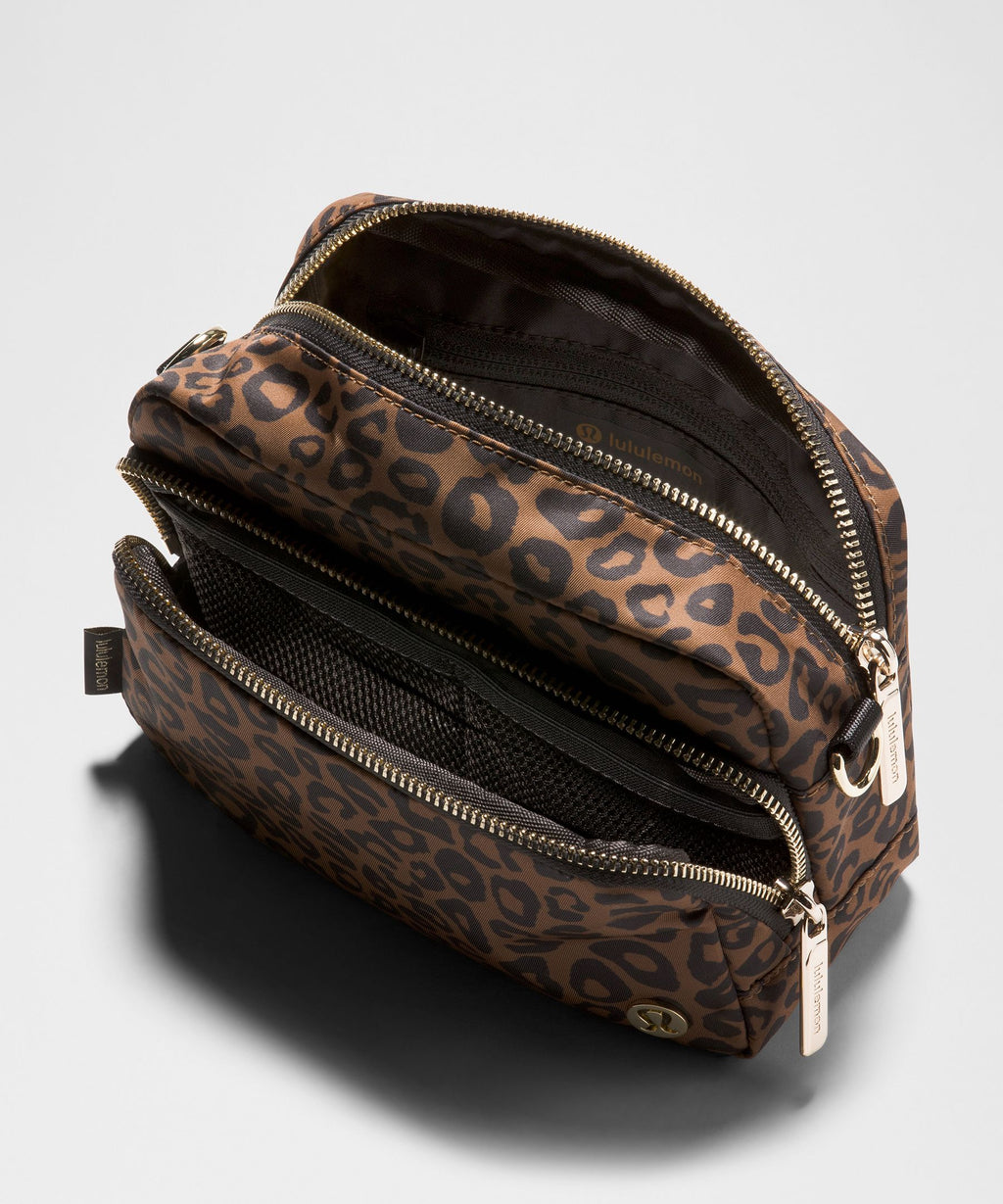 Everywhere Crossbody Bag 2LMetal Hardware
