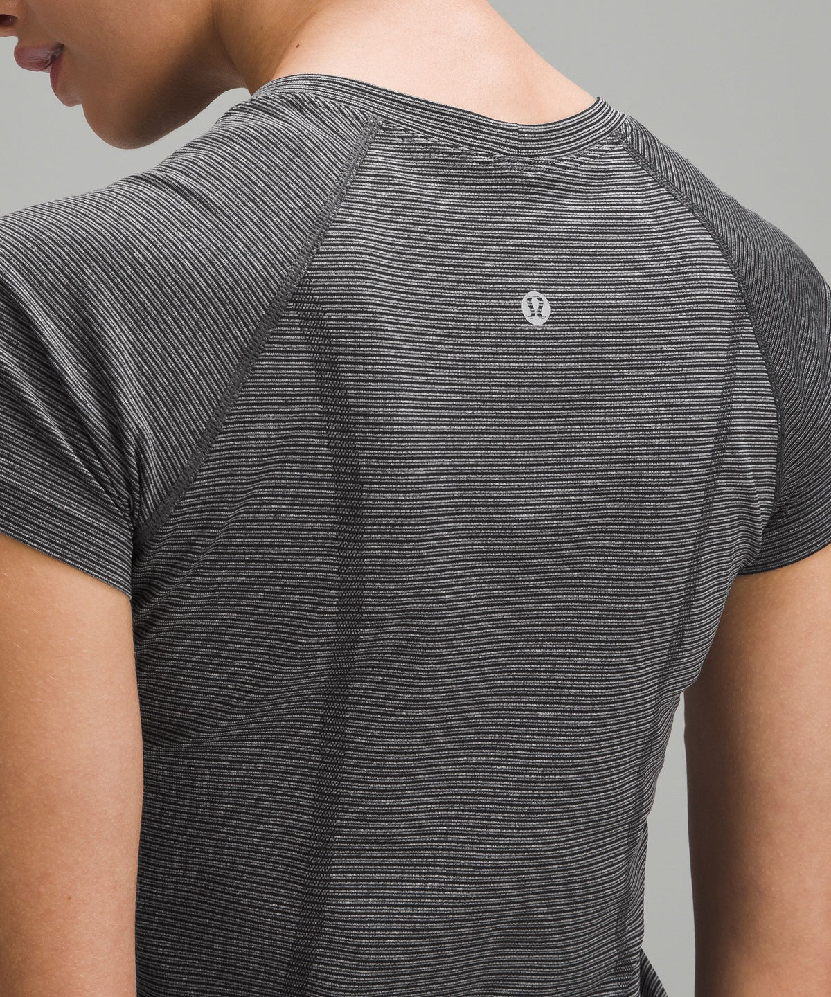 Swiftly Tech Short-Sleeve Shirt 2.0Hip Length