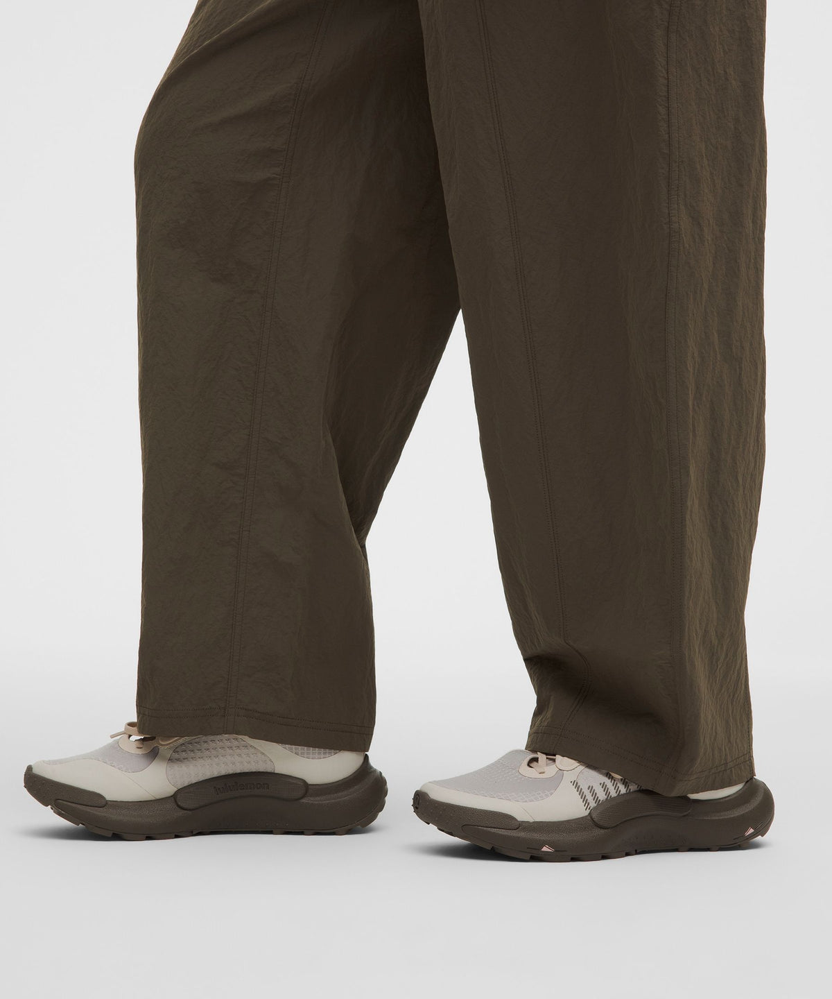 Crinkle Nylon Mid-Rise Barrel-Leg PantShort