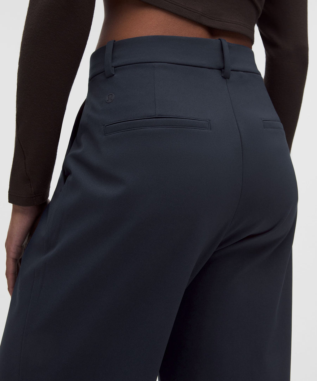 Daydrift Mid-Rise Stacked-Leg TrouserShort