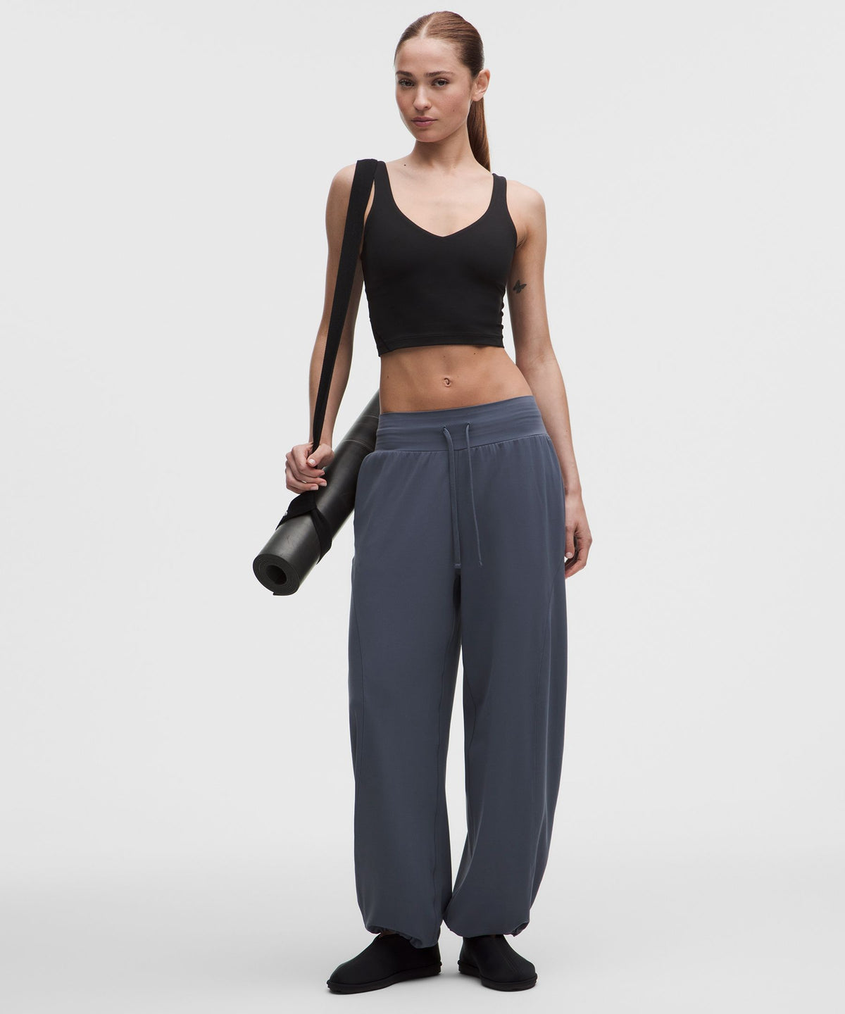 Groove Low-Rise Relaxed Cinch PantRegular