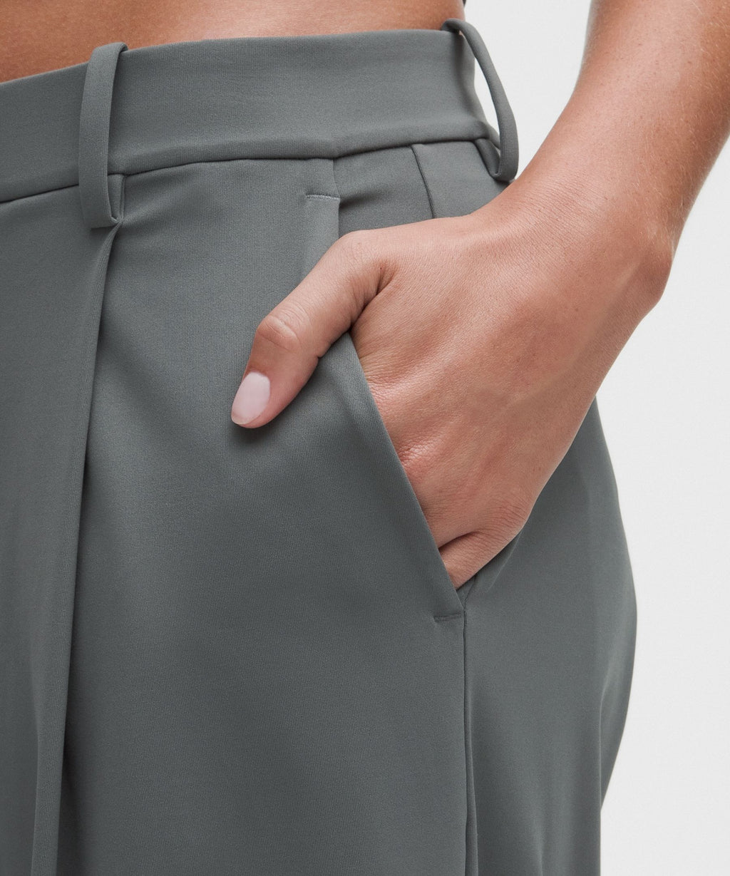 Daydrift Low-Rise Extra-Wide Leg TrouserShort