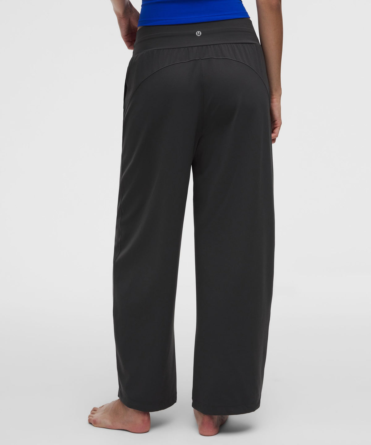 Groove Low-Rise Relaxed Cinch PantShort