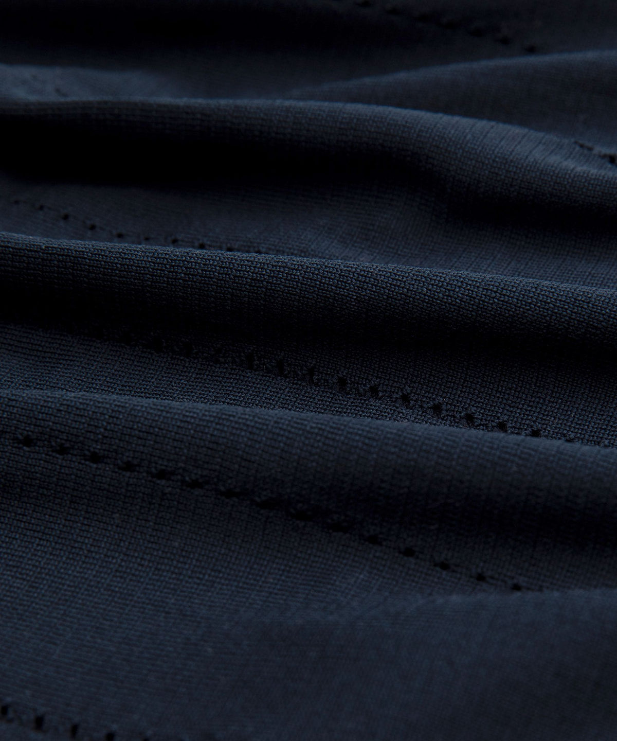 Seamless Stripe Trim Mid-Rise Short 3"
