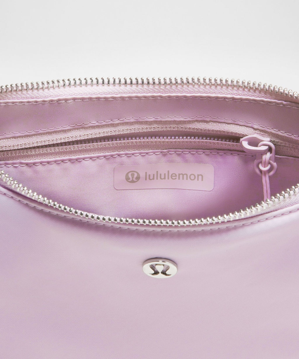 City Essentials Mini Shoulder Bag 1L